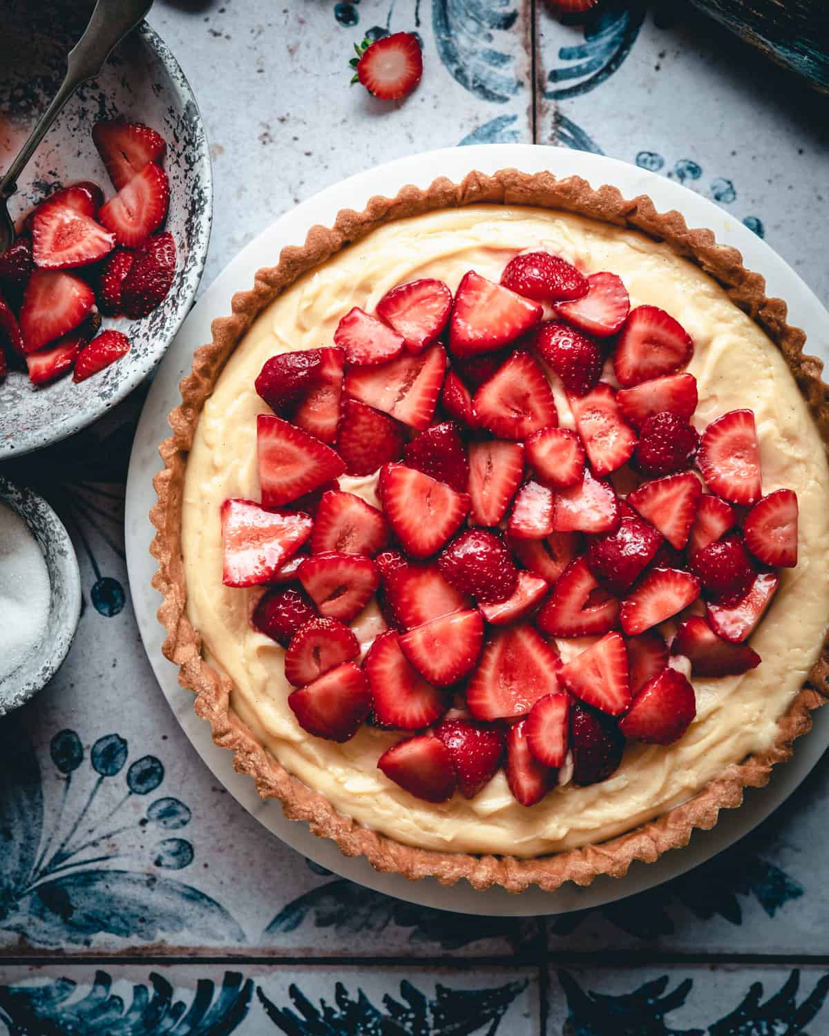 Tarte aux fraise on a plate, close-up shot